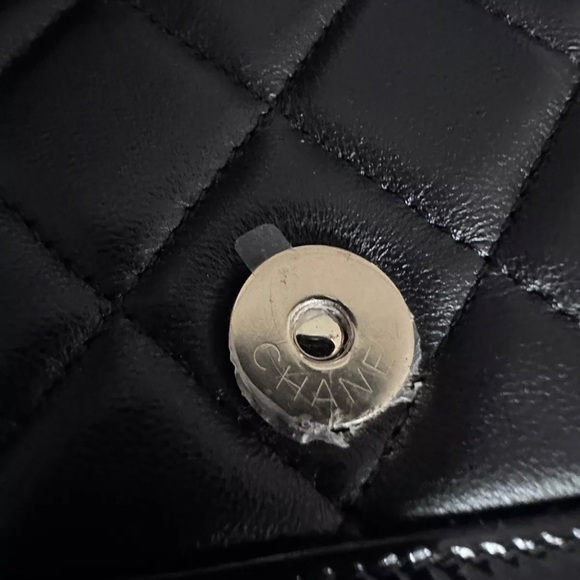 Chanel 23B black flap phone holder with light gold hardware - Picture 9 of 14